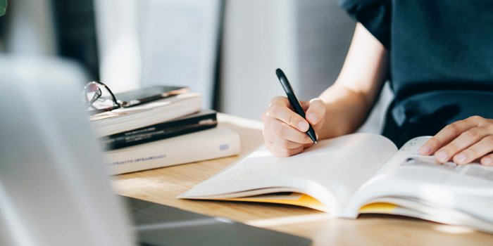 調査・研究事業