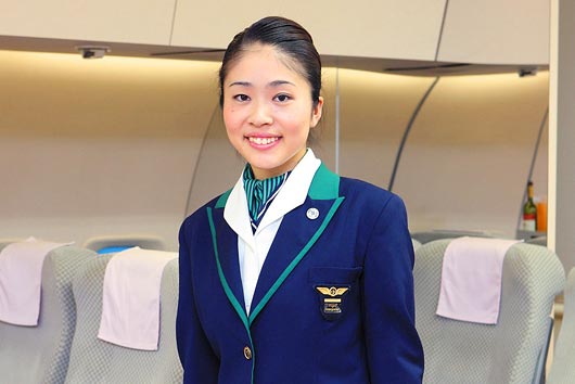 アリタリア‐イタリア航空会社 機内通訳・コマーシャルアテンダント　山越　史織さん