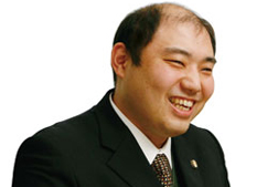 弁護士　青木　信也さん