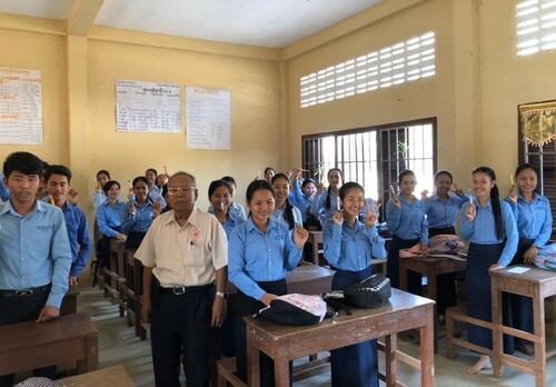 カンボジア―日本友好学園の生徒たち
