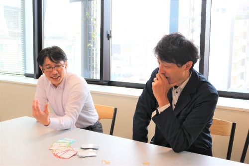 開発を担当した山口大輔 ・ 山本尚毅(写真右)