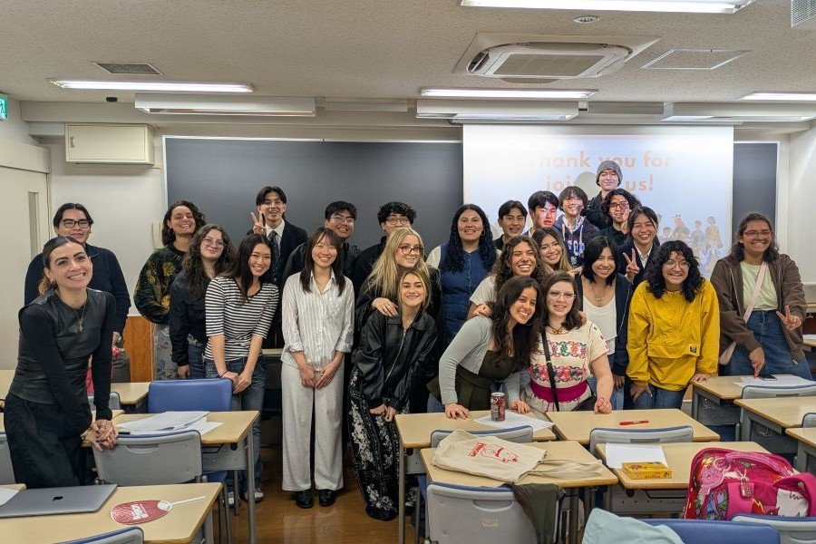 学内での文化交流会(イメージ)
