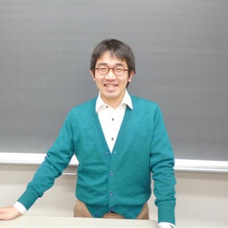 小論文科講師 加賀健司(かが・けんじ)