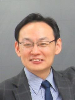 鄭 龍権 主任講師